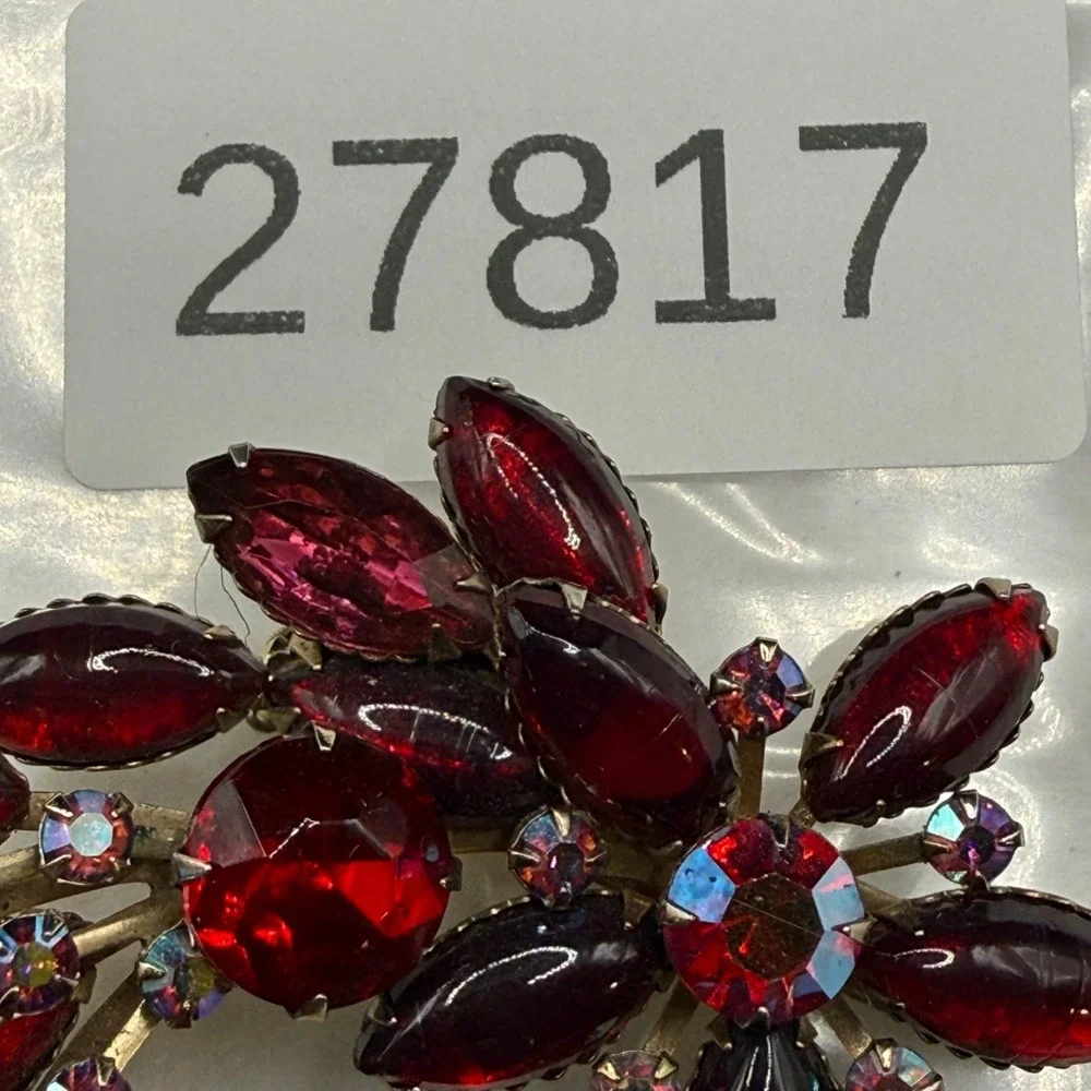Vintage Rhinestone Brooch Red Flower Gold Tone Wreath
